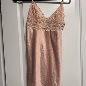 In Bloom Lace-Trim Chemise in Blush
